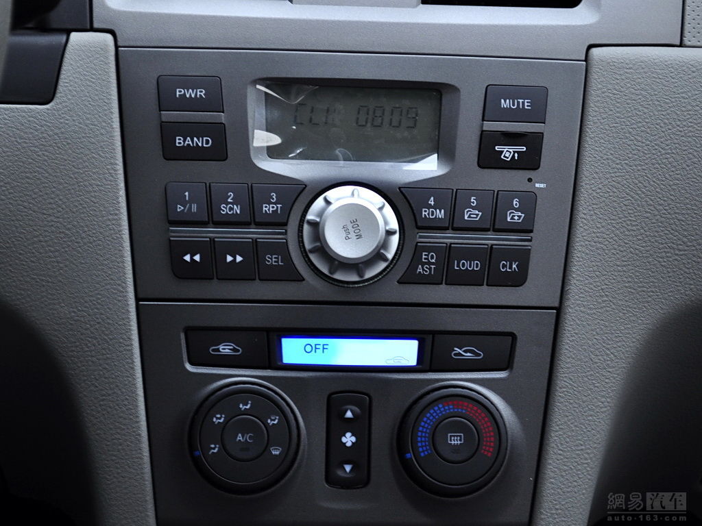 夏利N5 1.0MT标准型 国Ⅳ 音响主机及空调控制高清图片