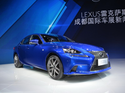 雷克萨斯IS200t