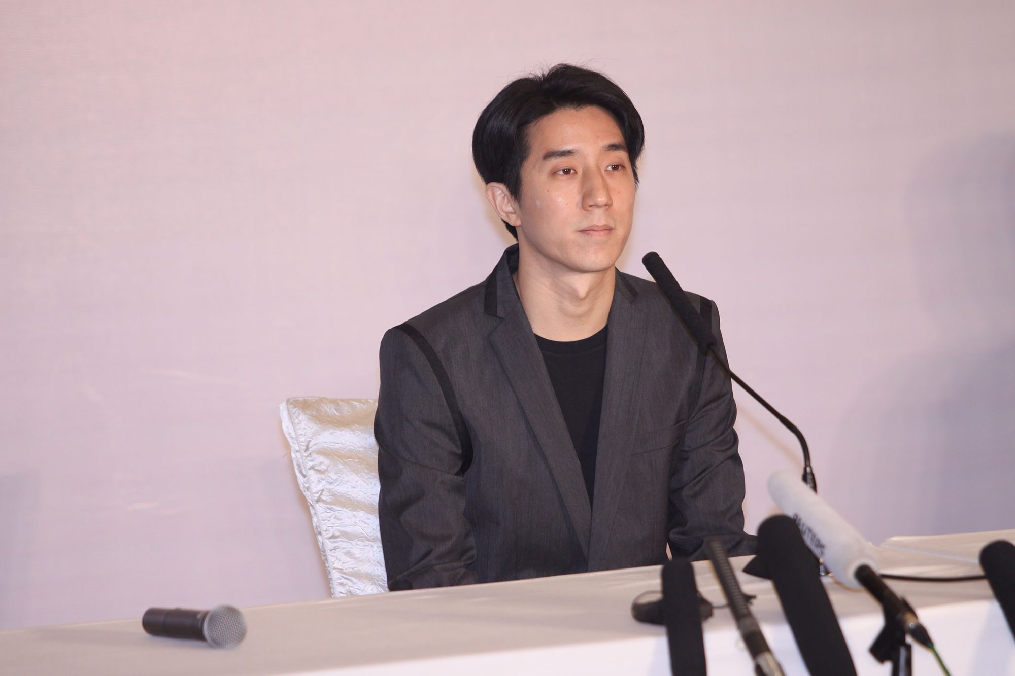 房祖名情人节道歉会 表示对不起父母很不孝